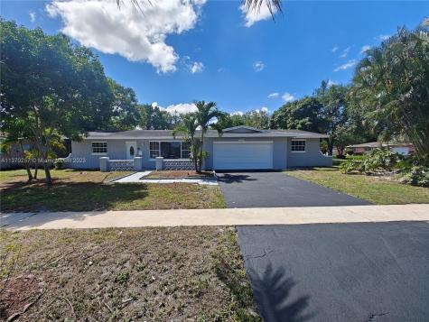 4890 NW 7th Street Plantation FL 33317