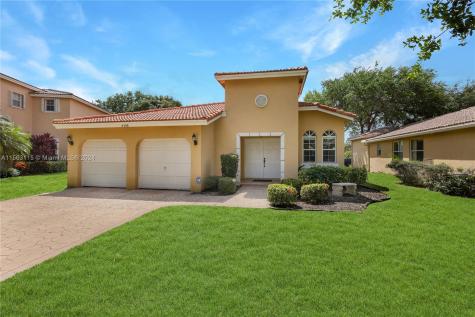 4388 NW 41st Place Coconut Creek FL 33073