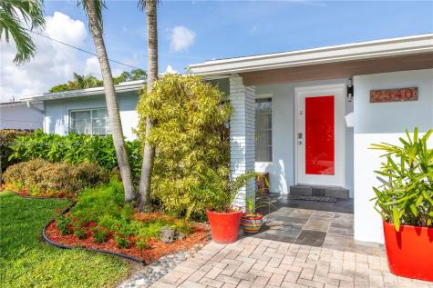 2340 N 69th Terrace Hollywood FL 33024