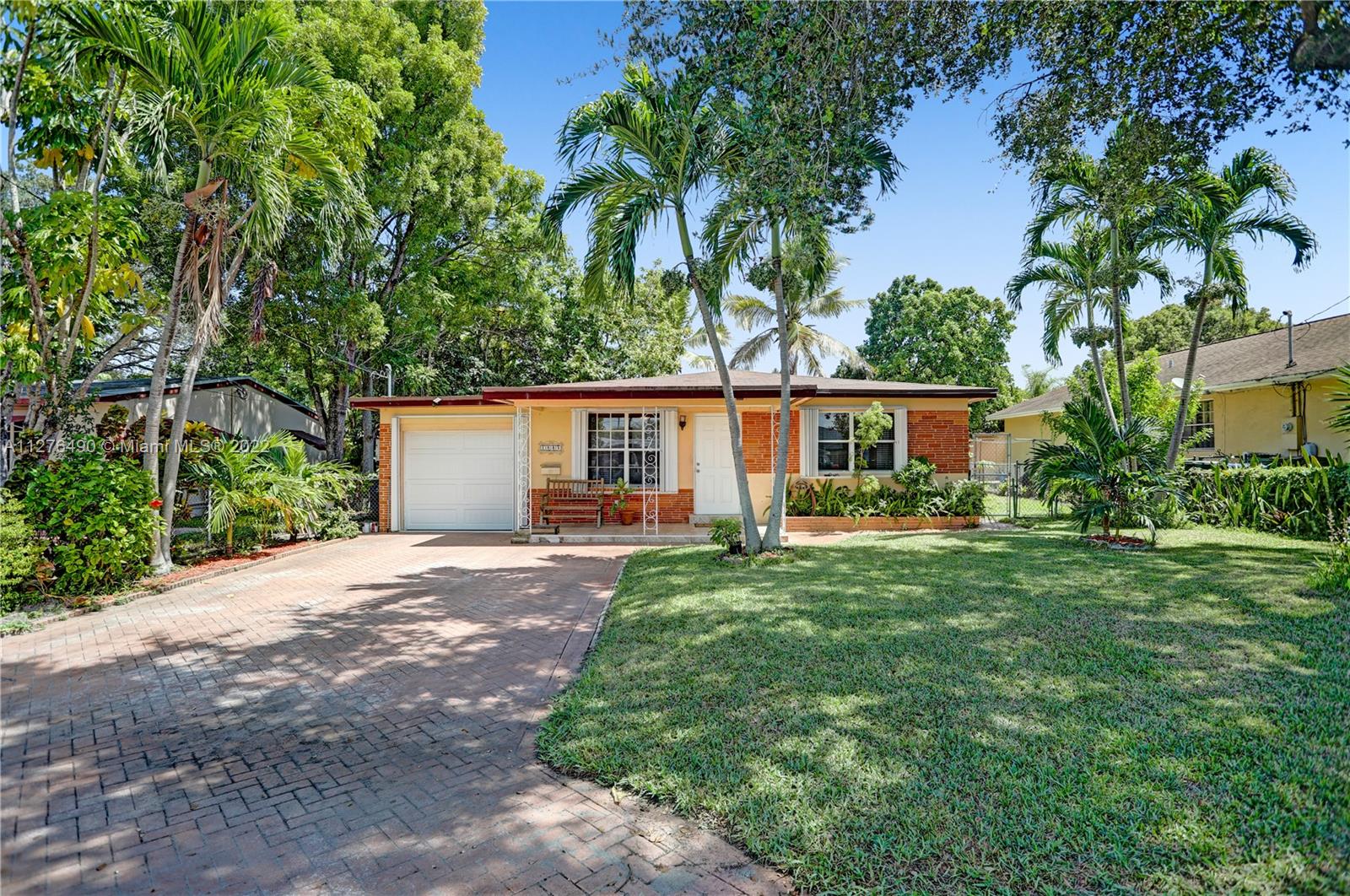 1009 SW 7th Terrace Hallandale Beach FL 33009