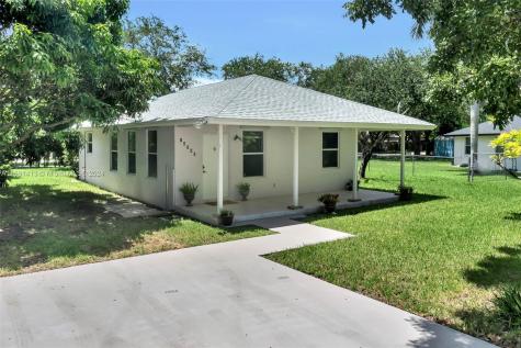 18740 SW 319th Terrace Homestead FL 33030