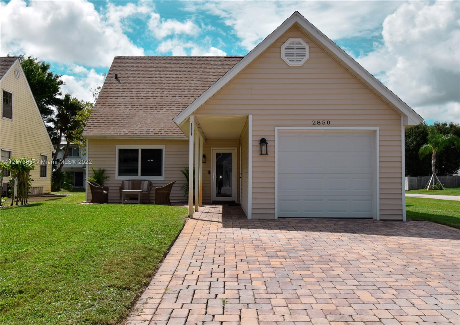2850 Black Pine Court Lake Worth FL 33462