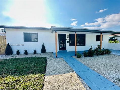 6920 SW 9th Street Pembroke Pines FL 33023