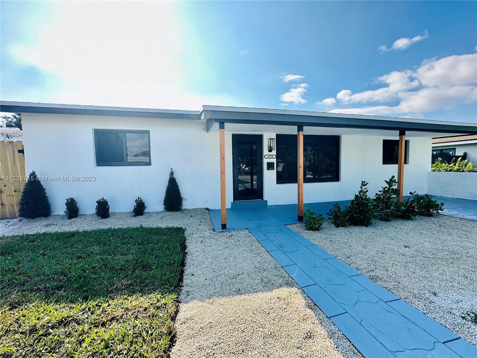 6920 SW 9th Street Pembroke Pines FL 33023