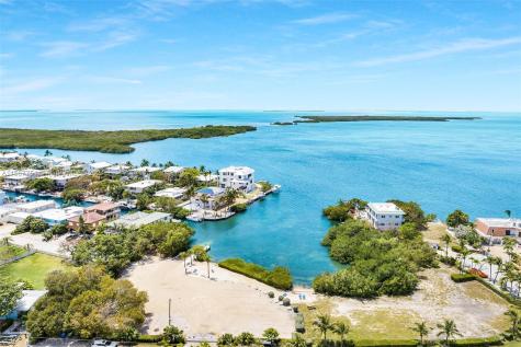 260 Bougainvillea Street Tavernier FL 33070