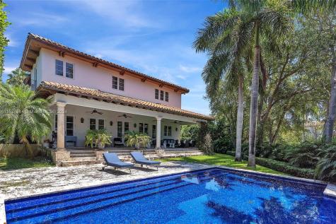 695 Harbor Drive Key Biscayne FL 33149