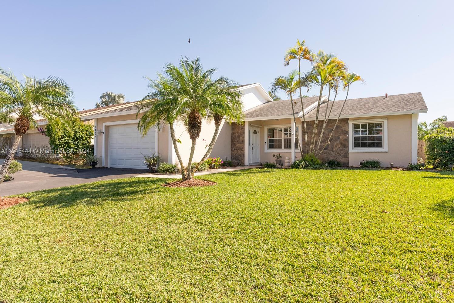 1302 N Fieldlark Lane Homestead FL 33035