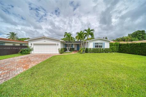 8731 SW 54th Street Miami FL 33165