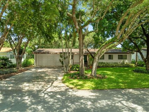 7915 SW 53rd Court Miami FL 33143