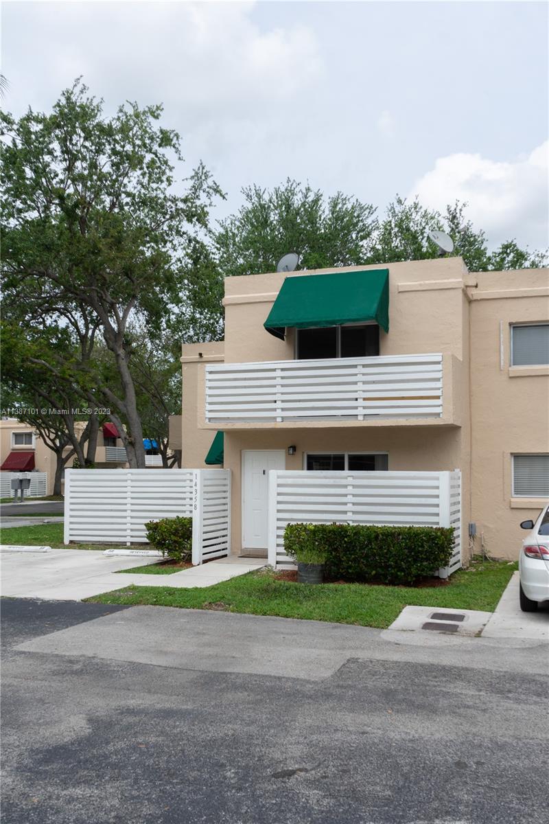 14358 SW 98th Terrace Miami FL 33186