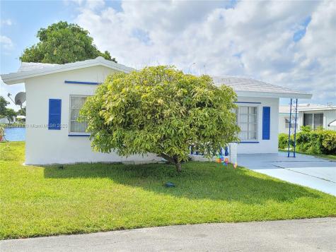 5717 NW 82nd Avenue Tamarac FL 33321