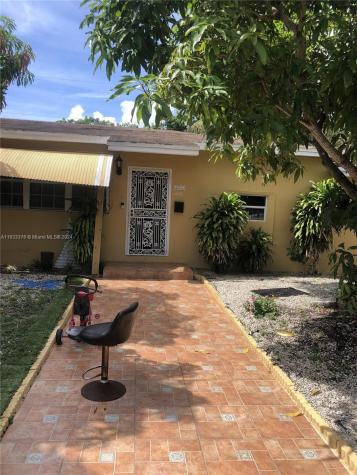 430 NE 109th Street Miami FL 33161
