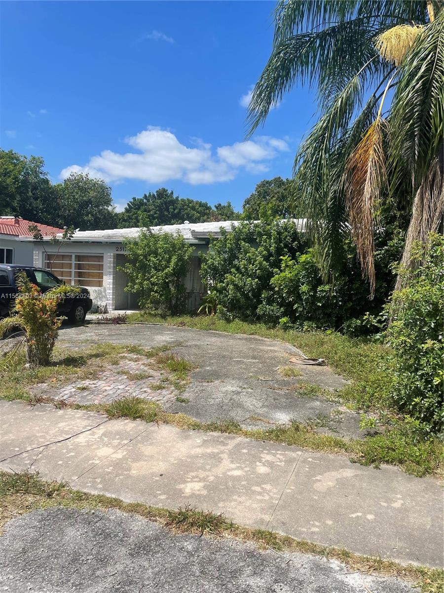2517 Polk Street Hollywood FL 33020