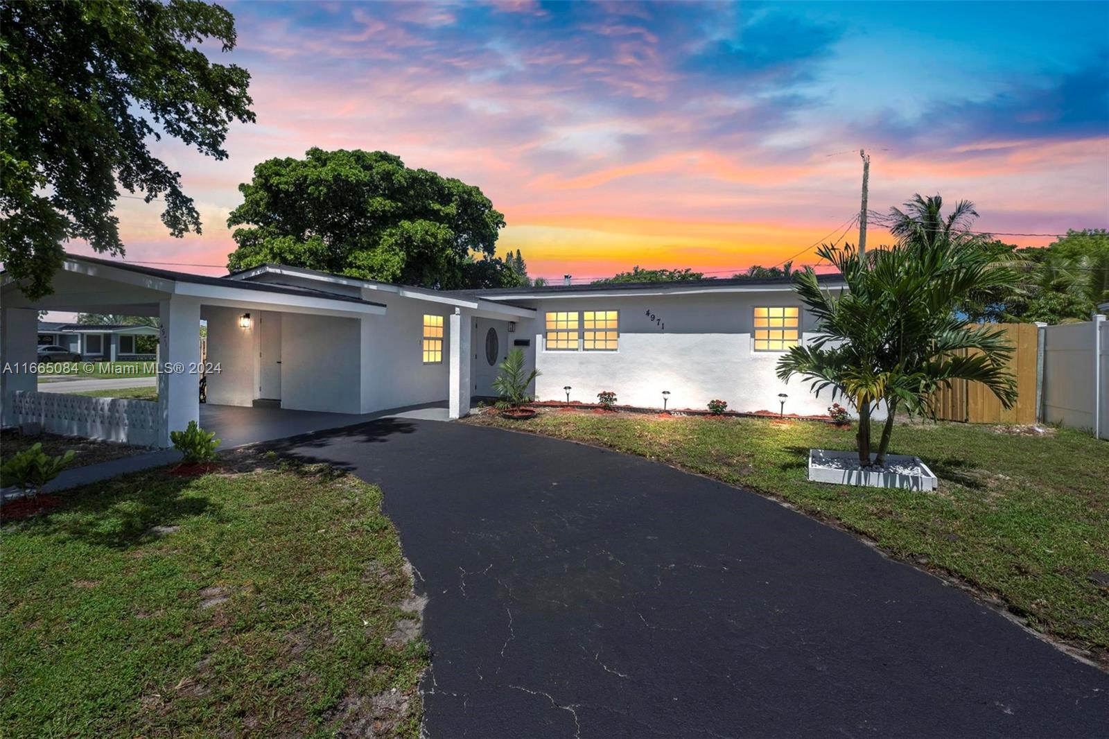 4971 NW 11th Place Lauderhill FL 33313