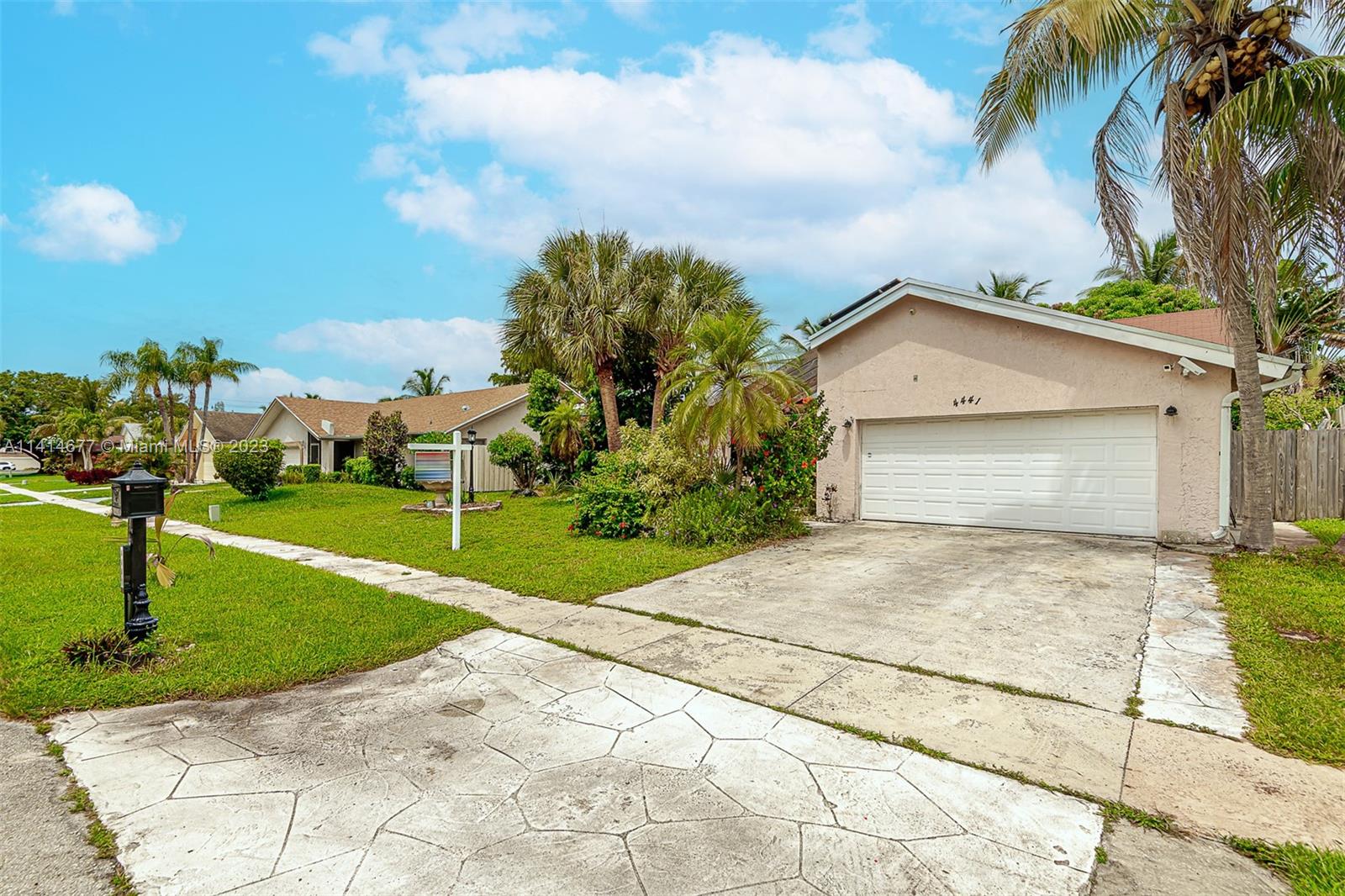 4441 NW 74th Avenue Lauderhill FL 33319