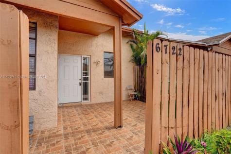 6722 NW 189th Terrace Hialeah FL 33015
