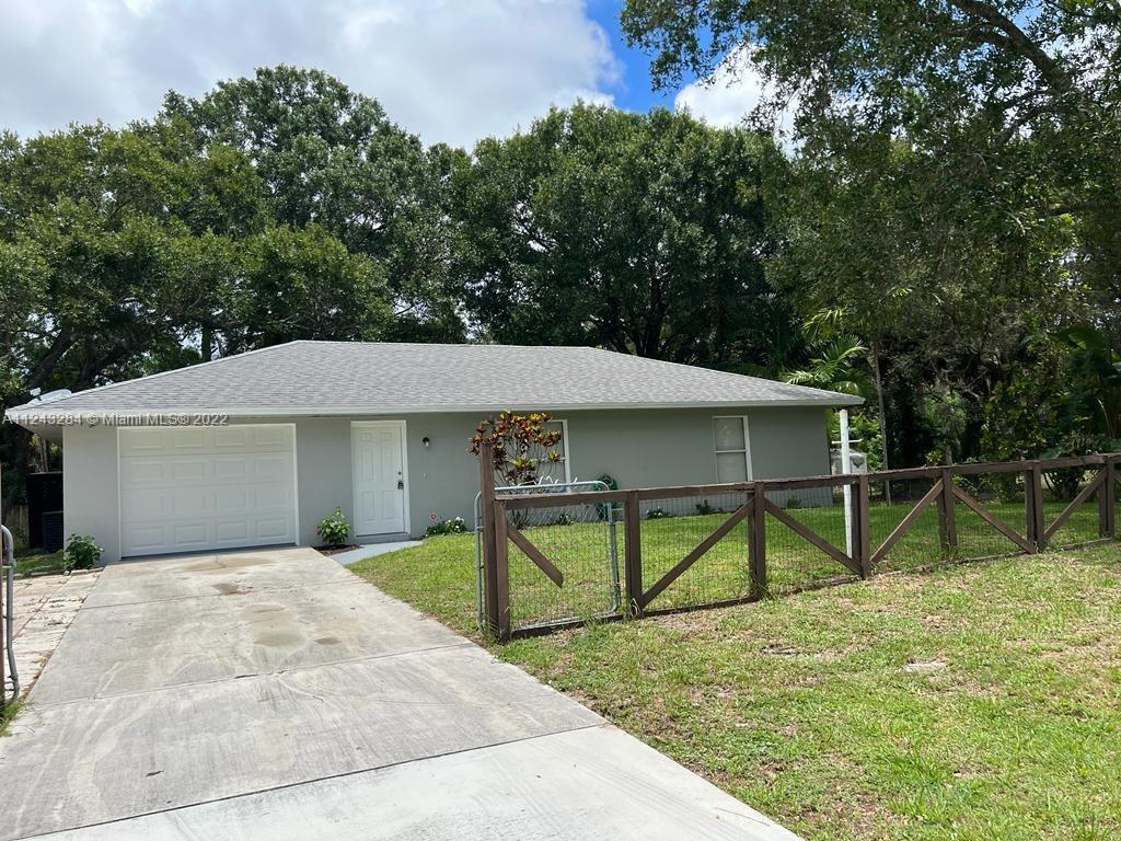 8106 Deland Avenue Fort Pierce FL 34951