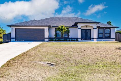 327 Rawlings Avenue Lehigh Acres FL 33974