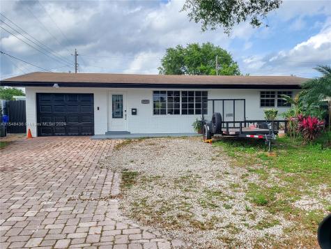 8521 NW 14th Street Pembroke Pines FL 33024