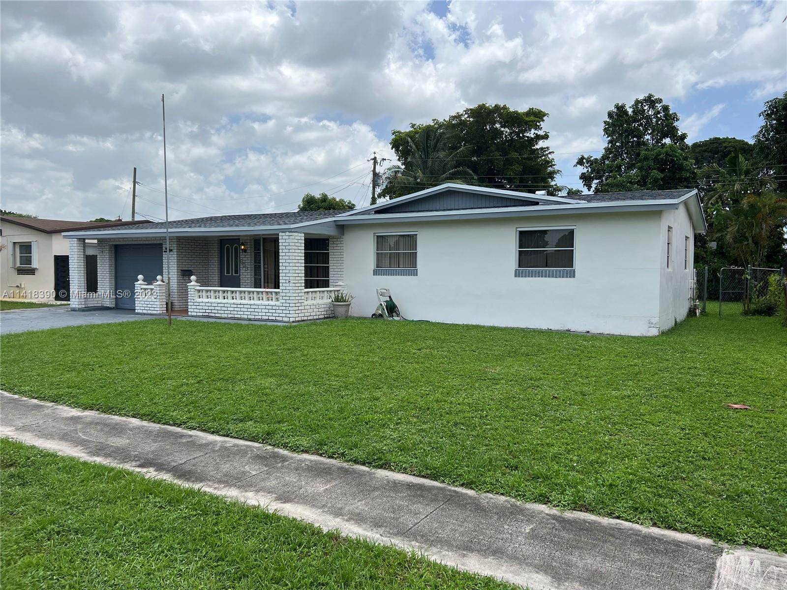 611 SW 67th Terrace Pembroke Pines FL 33023