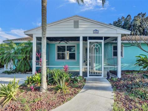 8646 SE Alabama Place Hobe Sound FL 33455