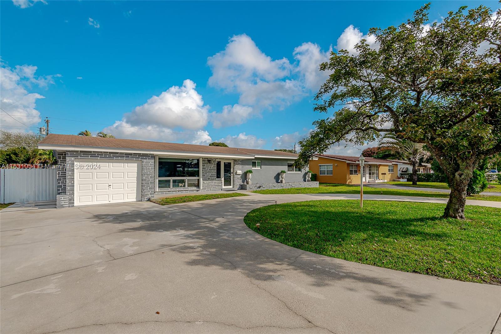 7171 SW 10th Street Pembroke Pines FL 33023
