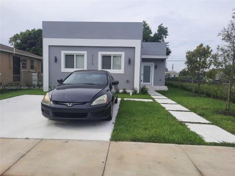 2215 Greene Street Hollywood FL 33020