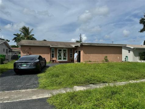 11821 NW 30th Place Sunrise FL 33323