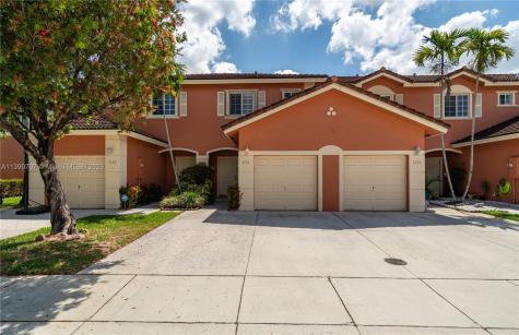 1113 NW 100th Avenue Pembroke Pines FL 33024