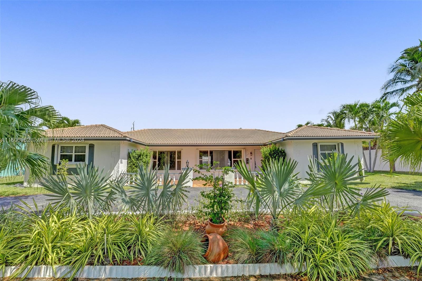 1237 Wiley Street Hollywood FL 33019