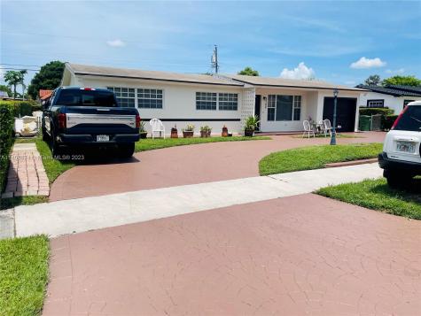 7792 W 14th Avenue Hialeah FL 33014