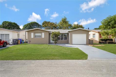 841 SW 63rd Avenue North Lauderdale FL 33068