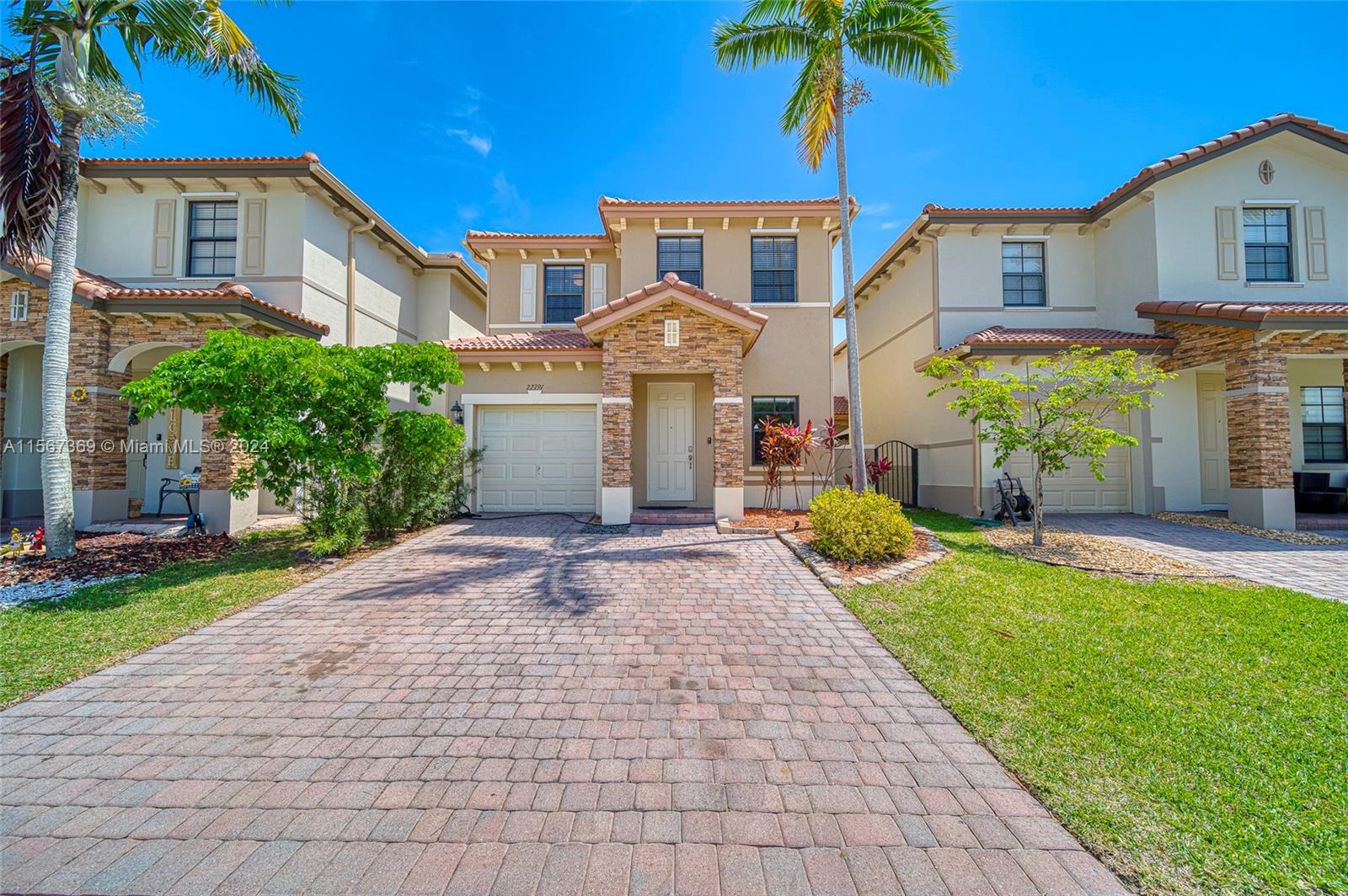 22791 SW 88th Place Cutler Bay FL 33190