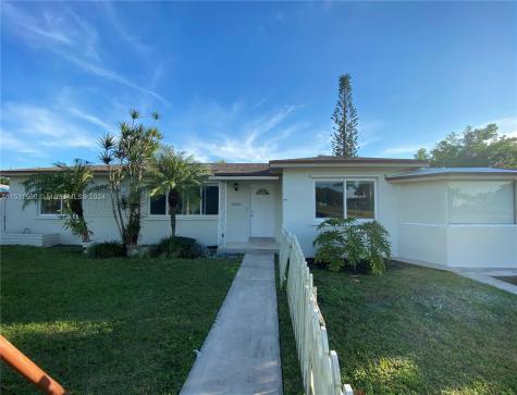 15340 SW 298th Terrace Homestead FL 33033