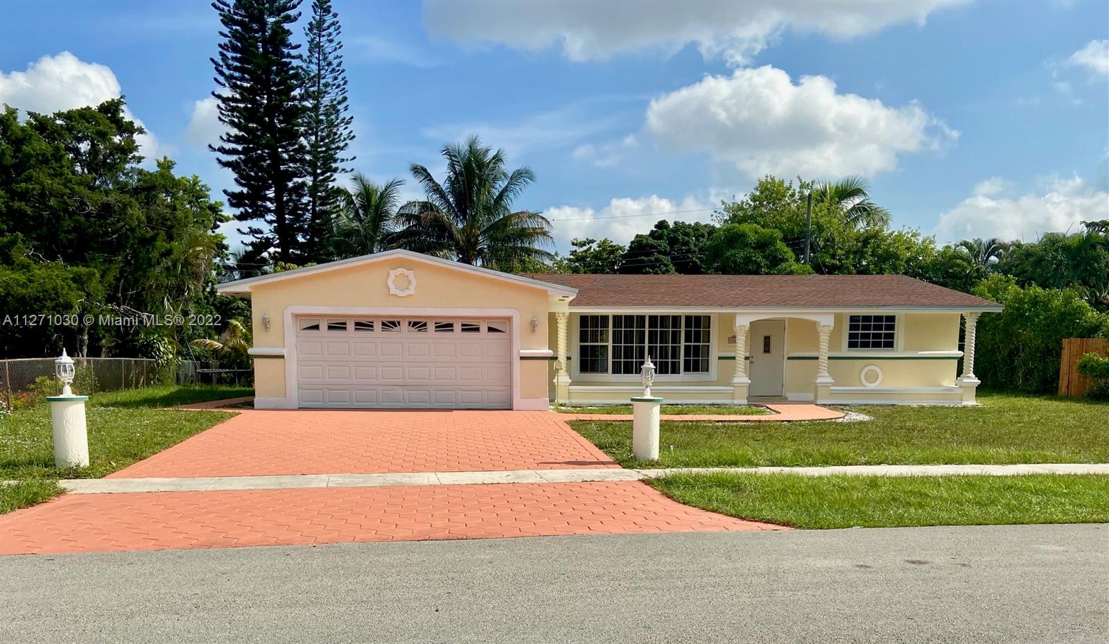 4821 NW 8th Street Plantation FL 33317