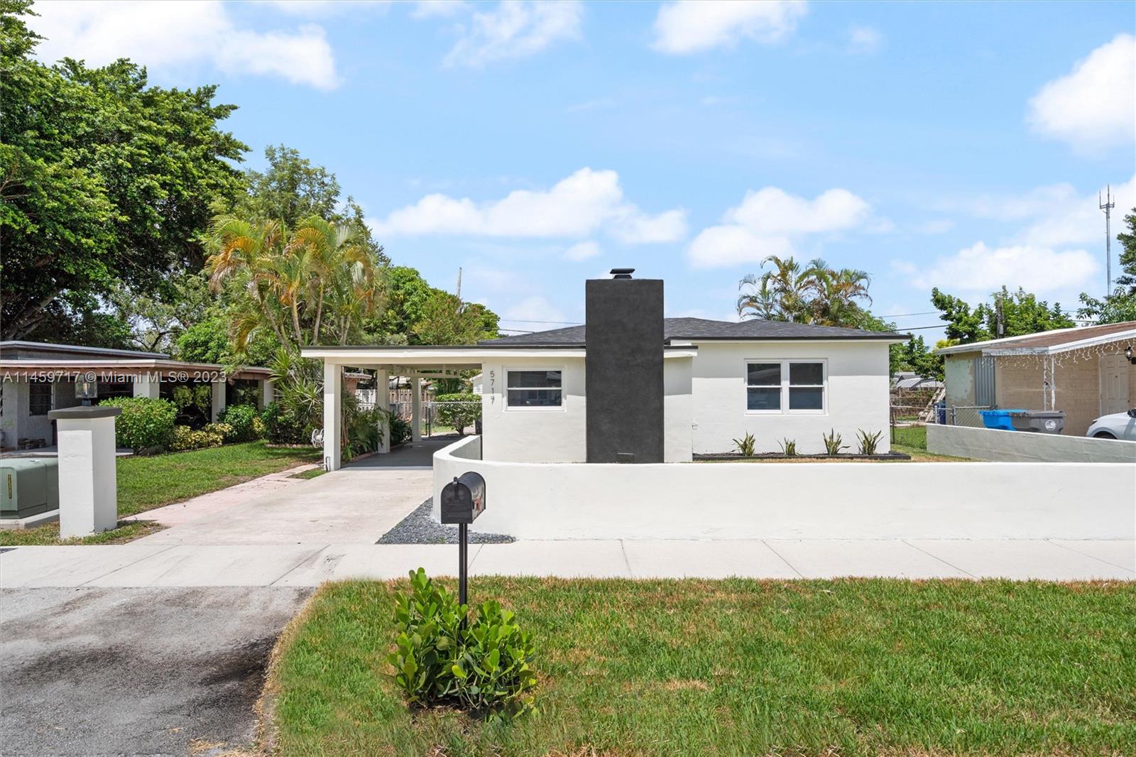 5717 SW 36th Court West Park FL 33023