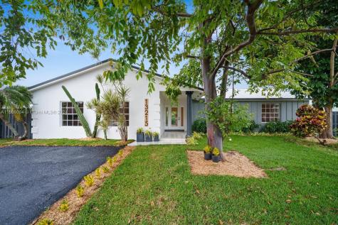 13215 SW 265th Terrace Homestead FL 33032