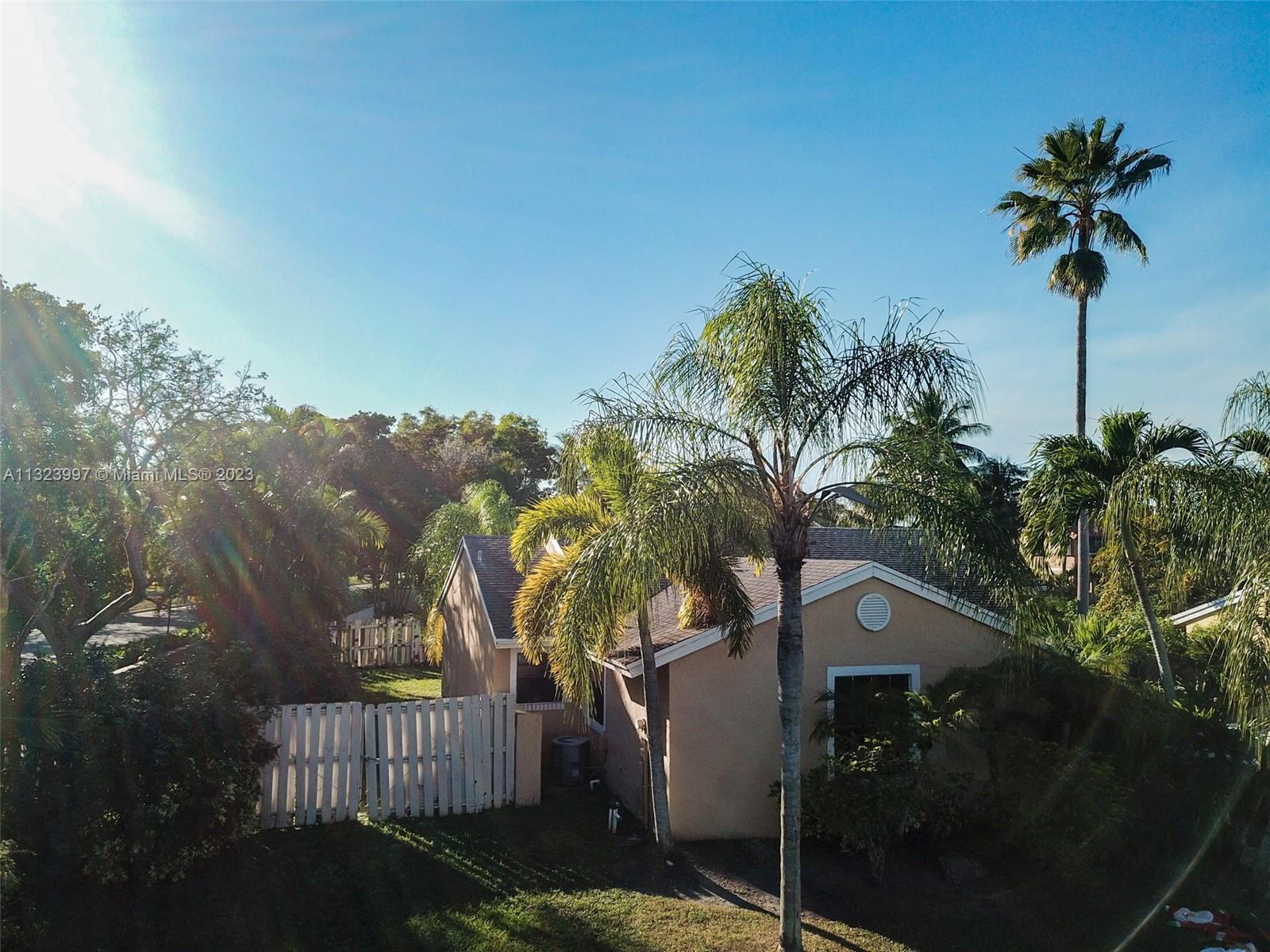 1051 Meadowwood Terrace Davie FL 33325