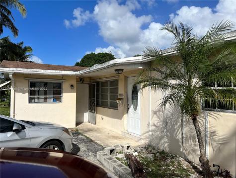 2220 NE 1st Avenue Pompano Beach FL 33060
