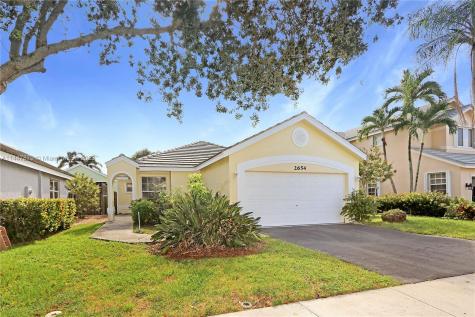 2654 Pinewood Court Davie FL 33328