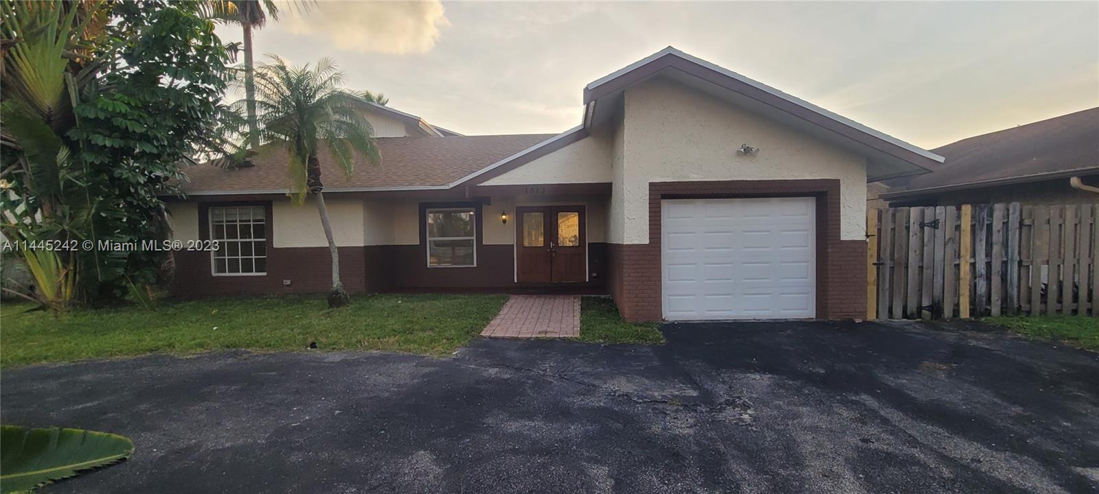 1319 SW 83rd Avenue North Lauderdale FL 33068