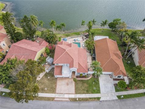 6568 Buena Vista Drive Margate FL 33063