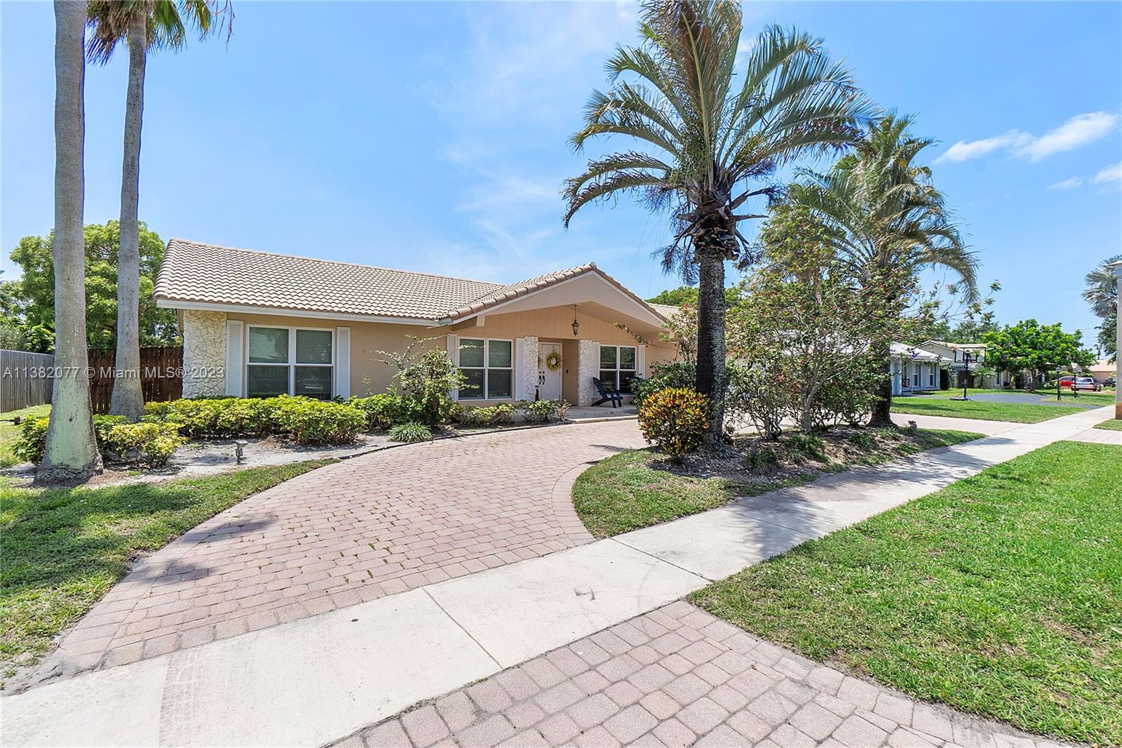 7480 SW 14th Street Plantation FL 33317