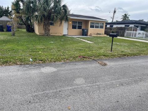 6240 Mayo Street Hollywood FL 33023