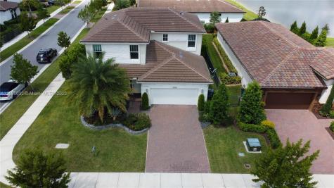 3235 Dunning Drive Royal Palm Beach FL 33411