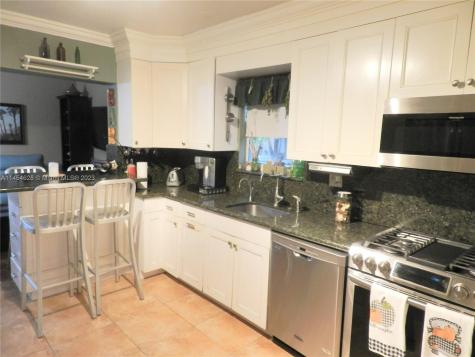 10410 NW 19th Place Pembroke Pines FL 33026