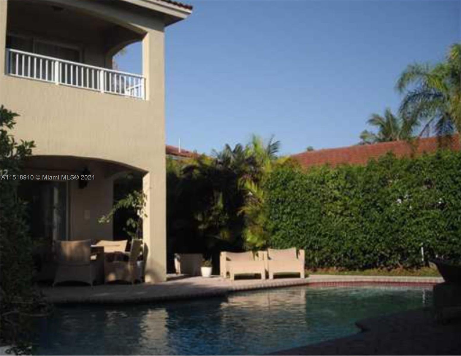 9104 SW 215th Terrace Cutler Bay FL 33189