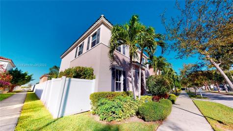 9252 SW 171st Court Miami FL 33196