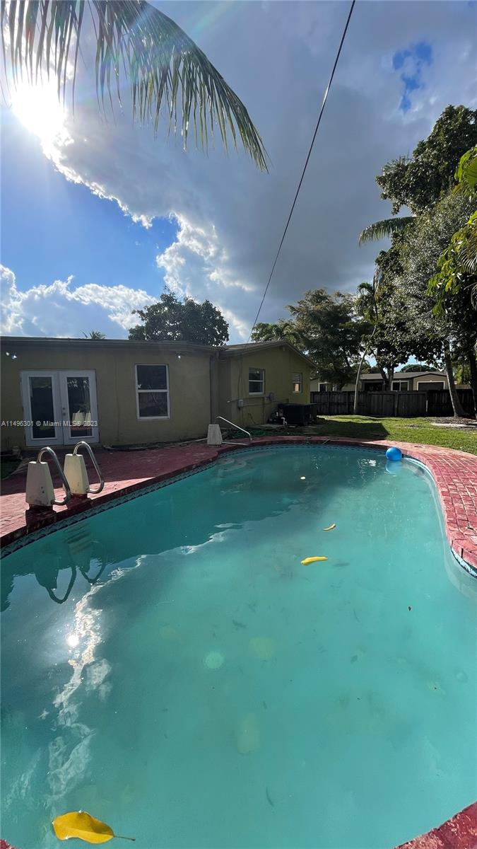 3193 NW 39th Court Lauderdale Lakes FL 33309