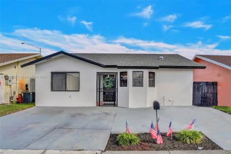 5351 NW 27th Place Miami FL 33142